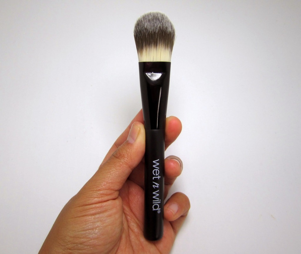 Wet n Wild Foundation Brush REVIEW