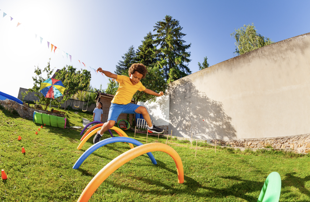 10 Outdoor Games for Young Kids That Are Cheap, Easy, and Super Fun