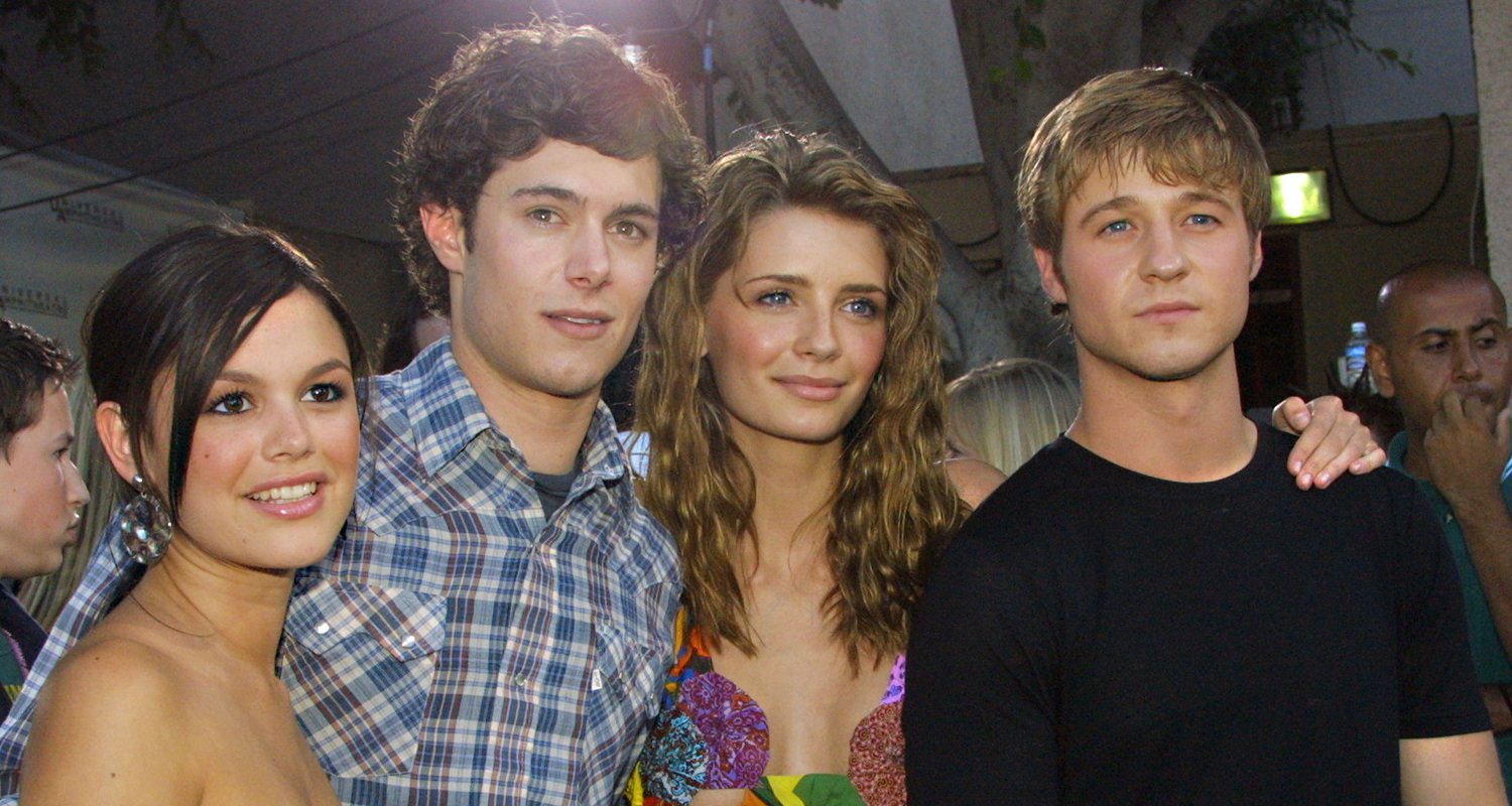 Wealthiest ‘The OC’ Cast Members Ranked From Lowest to Highest (& the Richest Has a Net Worth of $25 Million!) | Adam Brody, Alan Dale, Autumn Reeser, Benjamin McKenzie, Chris Carmack, EG, Extended, Kelly Rowan, Melinda Clarke, Mischa Barton, Net Worth, Peter Gallagher, Rachel Bilson, Slideshow, Tate Donovan, The O.C., Willa Holland | Just Jared: Celebrity News and Gossip