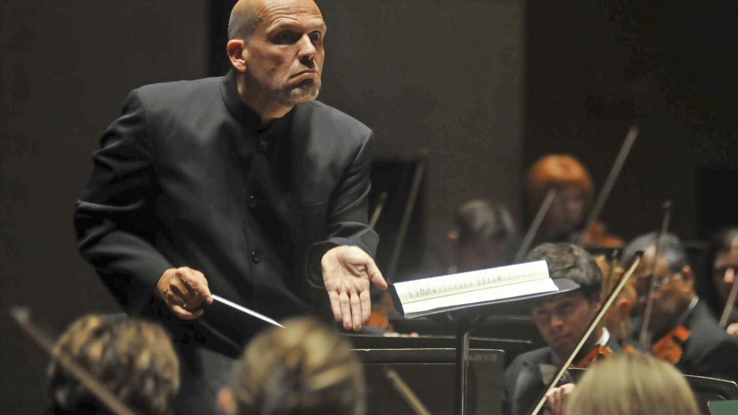 Van Zweden earned $1.5M as New York Philharmonic music director in 2022-23