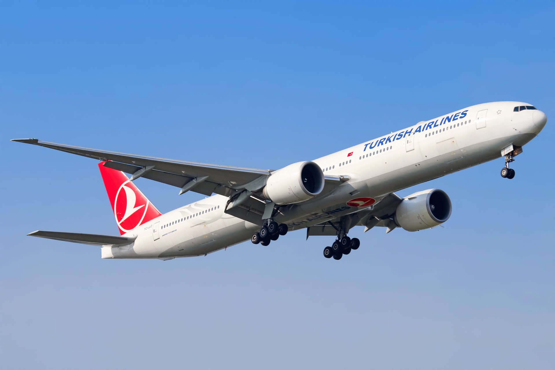 Turkish Airlines Pilot Passes Away Mid-Flight